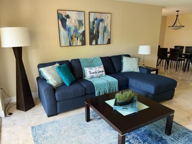 Renovated 2/2 Unit At Yacht Club/Aventura Apartamento Exterior foto