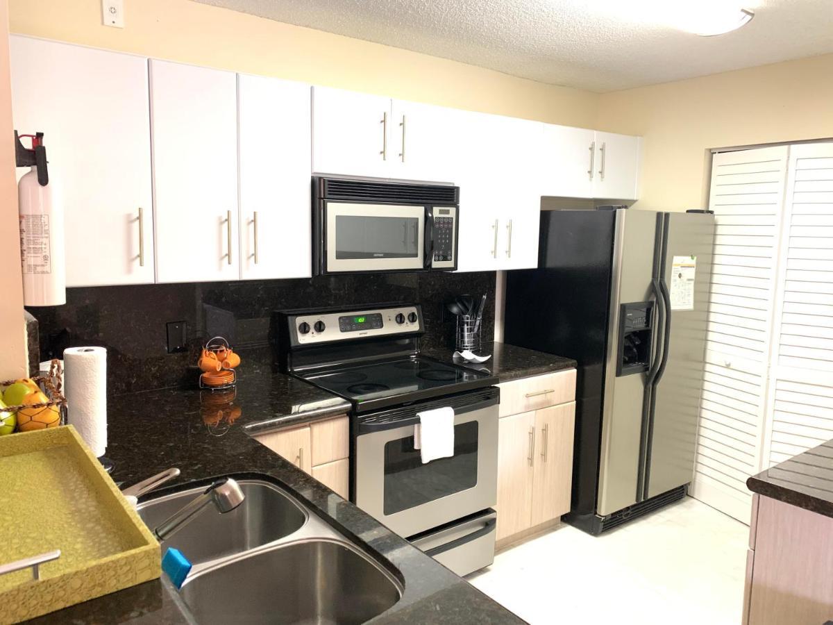 Renovated 2/2 Unit At Yacht Club/Aventura Apartamento Exterior foto