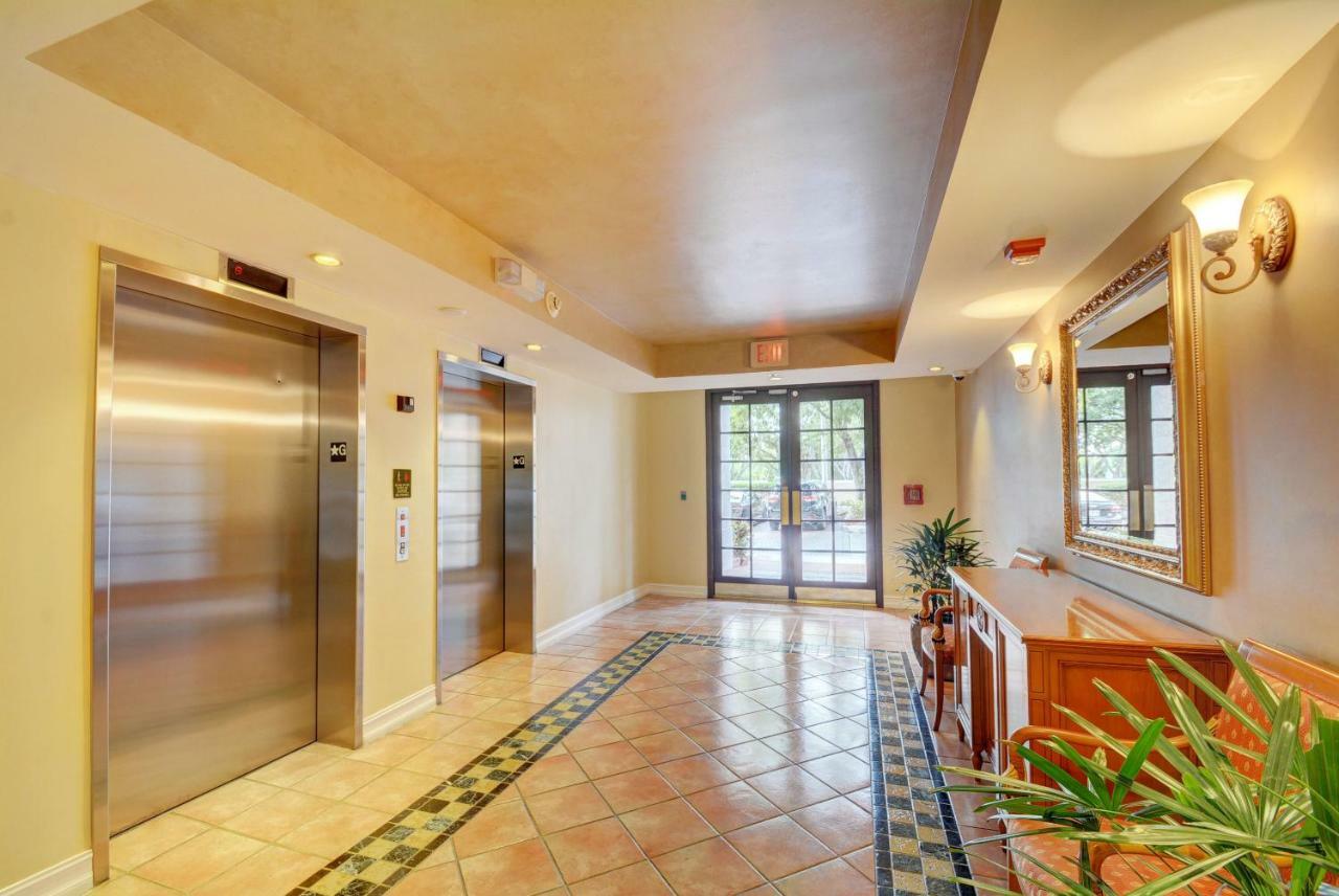 Renovated 2/2 Unit At Yacht Club/Aventura Apartamento Exterior foto